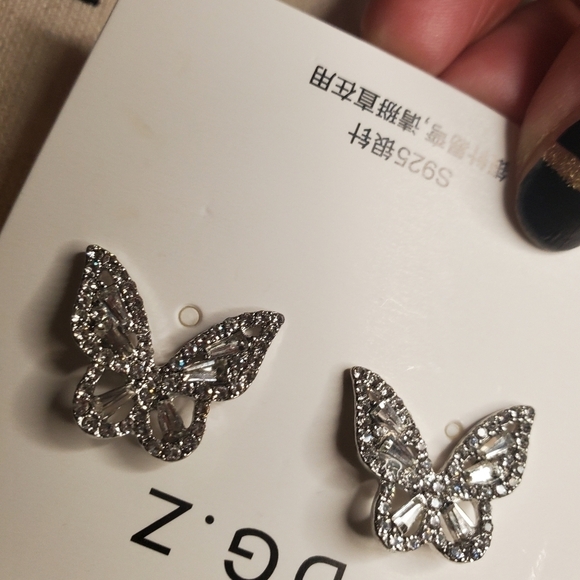 Silver Butterfly Stud Earings Rhinestone Crystal - Picture 5 of 6